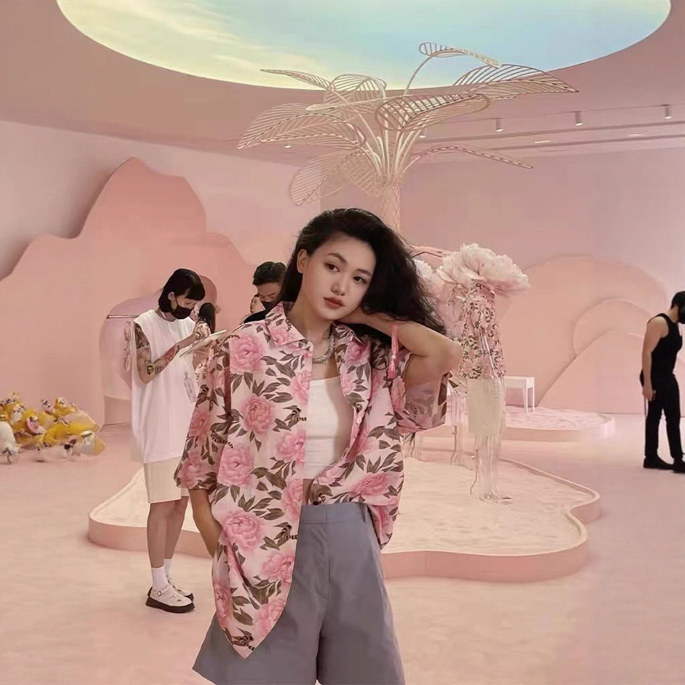 TEAM WANG 王嘉尔牡丹花卉开衫海边沙滩度假印花粉色短袖衬衫TEAM WANG Wang Jiaer Peonybzwdkg12345零食旗舰店20260226