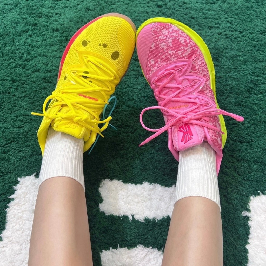 กางเกงผู้ชาย SpongeBob X Nike Kyrie 5 รองเท้าเทนนิสการดูดซับแรงกระแทกทนต่อการสึกหรอลื่นน้ําหนักเบากั