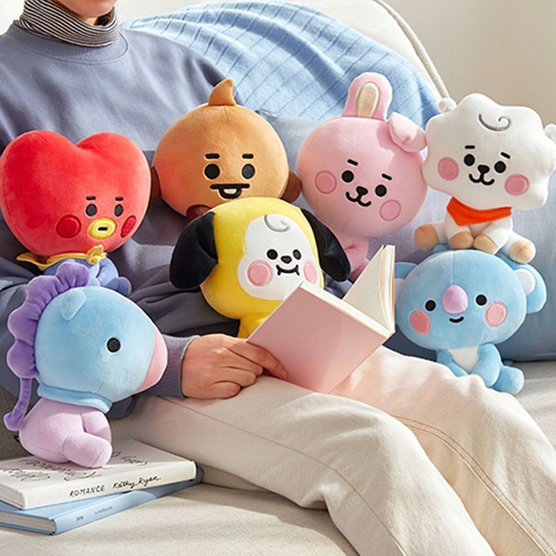 เกาหลี BT21 BABY BTS BTS ตุ๊กตานั่งตุ๊กตาน่ารัก BTS อะนิเมะอุปกรณ์ต่อพ่วงกระเป๋าจี้ T