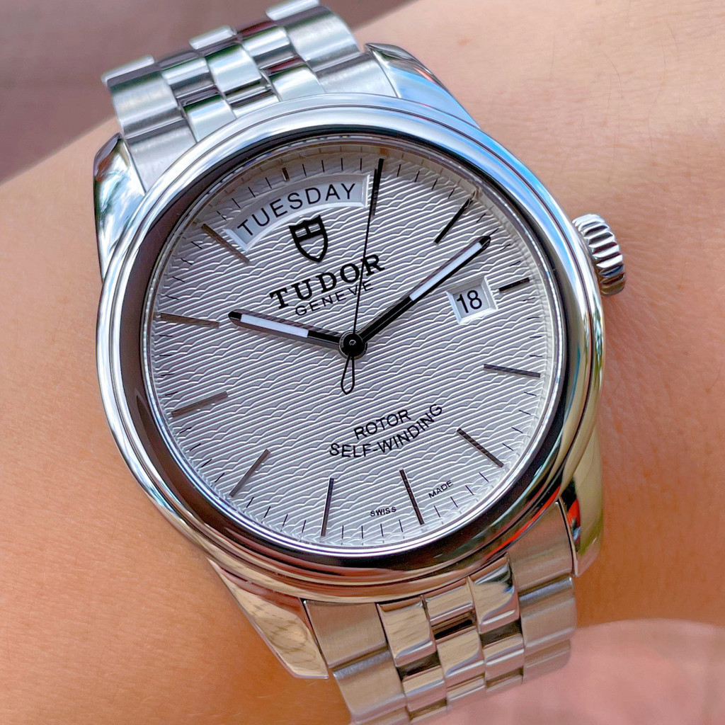 Tudor Tudor Tudor Series นาฬิกาผู้ชายกลไกอัตโนมัติ 56,000