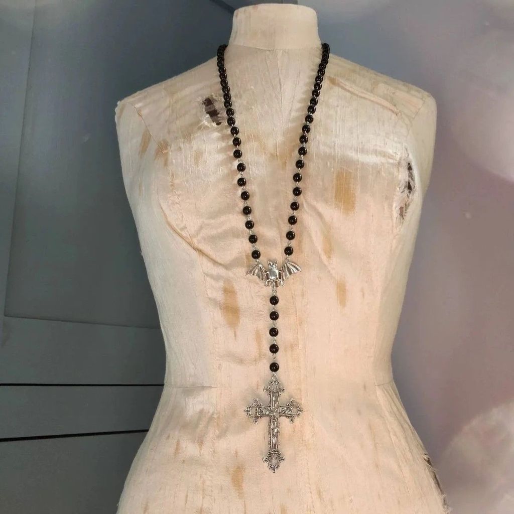 ที่ไม่ซ้ํากันสร้อยคอหญิงนางฟ้าน้อยเย็นอินลูกปัดร้อยซอกยุโรปอเมริกันจับคู่สาวร้อนหวานกระดูกไหปลาร้าสี