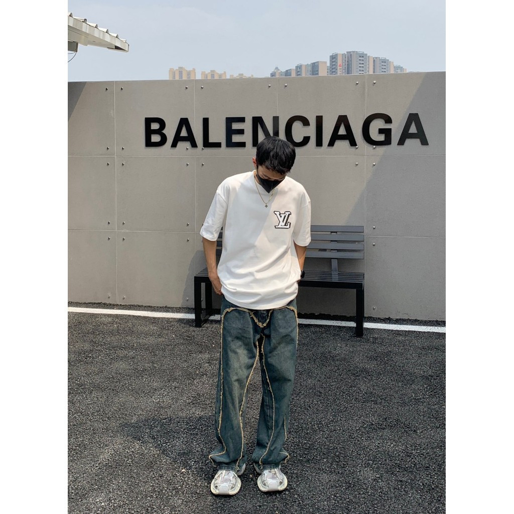 LOUIS VUITTON/LV/2026 Classic Round Neck Short-Sleeved T-Shirt Men Women Loose Japanese Style Bottom