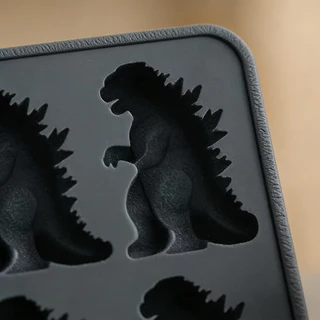 แม่พิมพ์น้ำแข็งซิลิโคน Godzilla Ice Mold ถาดแม่พิมพ์ซิลิโคน 6ช่อง กดออกง่าย DIY น้ําแข็งทําเครื่องมือ
