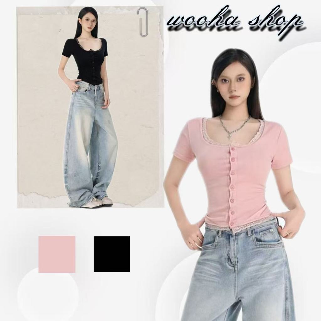 🥰wooha shop🥝เสื้อยืดแขนสั้นทรงสวย ตกแต่งด้วยลูกไม้ฝรั่งเศส คอเหลี่ยมติดกระดุม สวมใส่ได้หลายโอกาสและช่วยให้ดูผอมเพรียว
