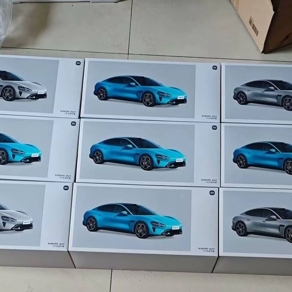 ของแท้ Xiaomi SU7 รถรุ่น SU7 1: 18 โมเดลรถอัลลอยผลิตภัณฑ์สําเร็จรูป Xiaomi Car su7 รถรุ่น
