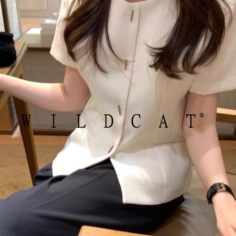 เสื้อแขนสั้นคอกลมสไตล์ชาแนล สำหรับฤดูร้อนในสไตล์หรูหรา
