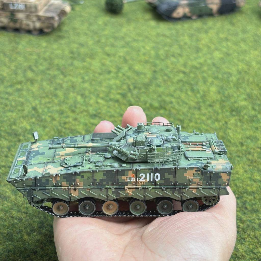 1/72 ในประเทศ ZBD-04A Track Type Infantry Chariot Digital Desert Camouflage IFV สําเร็จรูปรุ่น UNIST