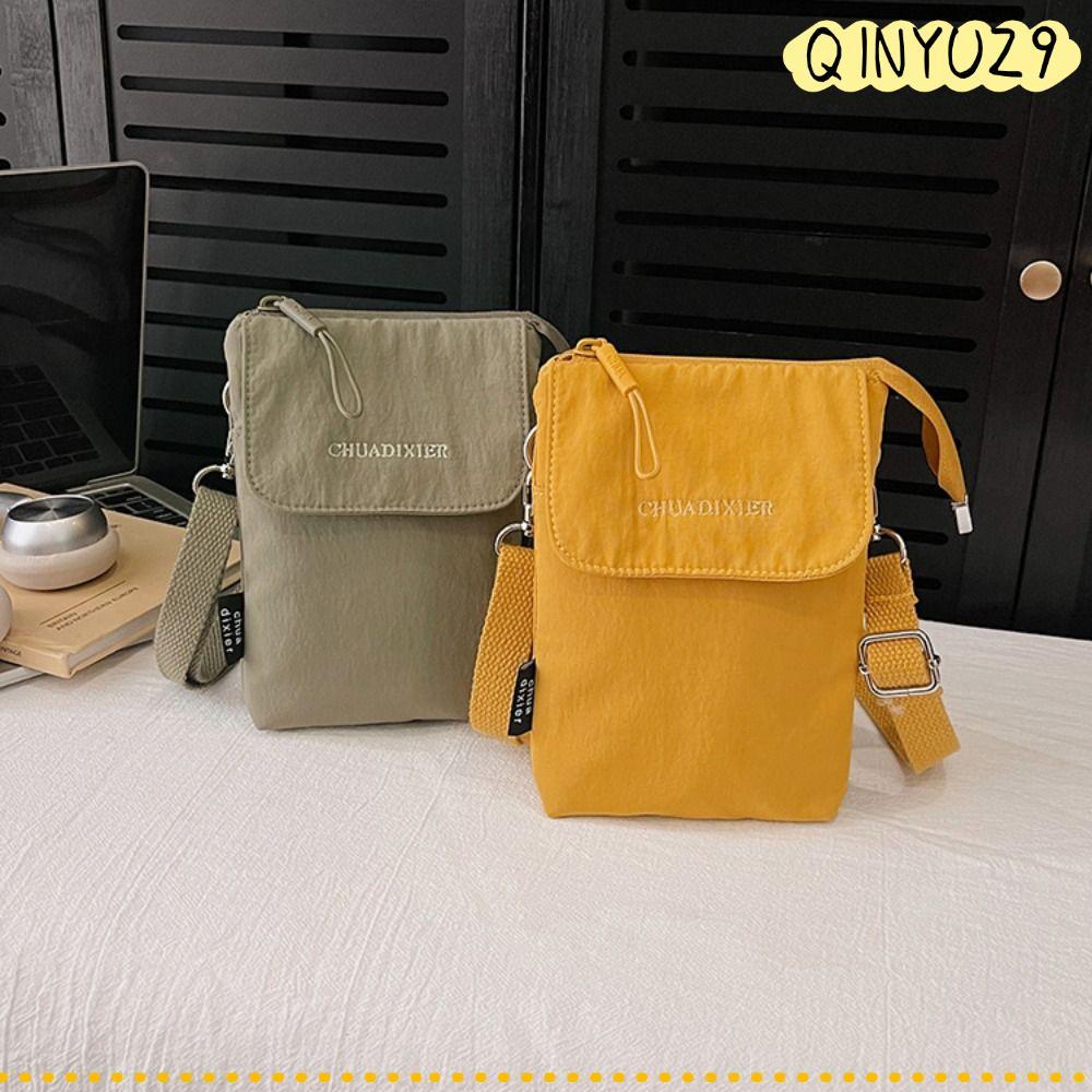 กระเป๋าสะพายข้าง-mini น้ำหนักเบาทrès trend สามารถปรับสายได้ พกพาสะดวกและใส่ของได้หลายอย่าง สีดำ/สีน้ำตาล