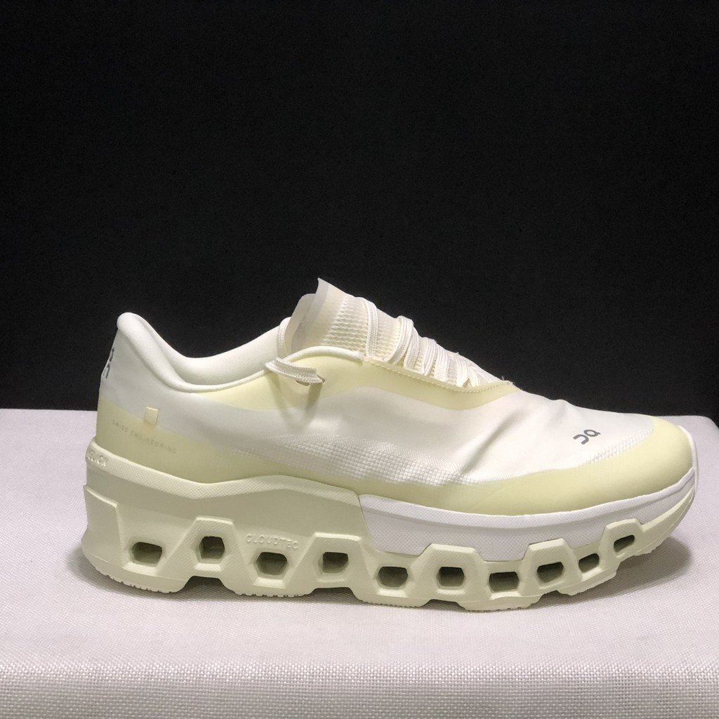 ON Cloud Monster 2.0 สไตล์ผ้าใบสําหรับทุกวัย