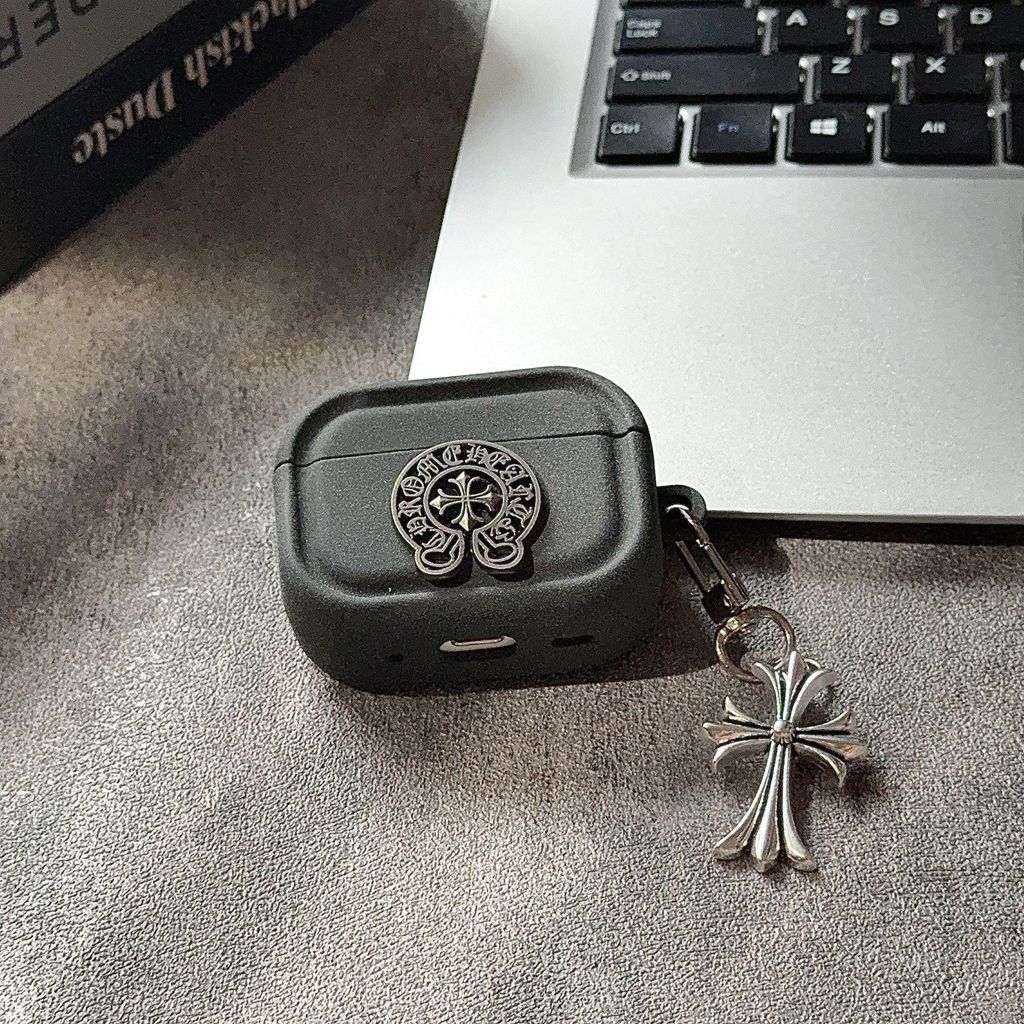 🐾   เคส AirPods 4 ฟูเรสสีเทา (Furry Gray) จุด คอส (Cthulhu Heart) สดใส โดดเด่น