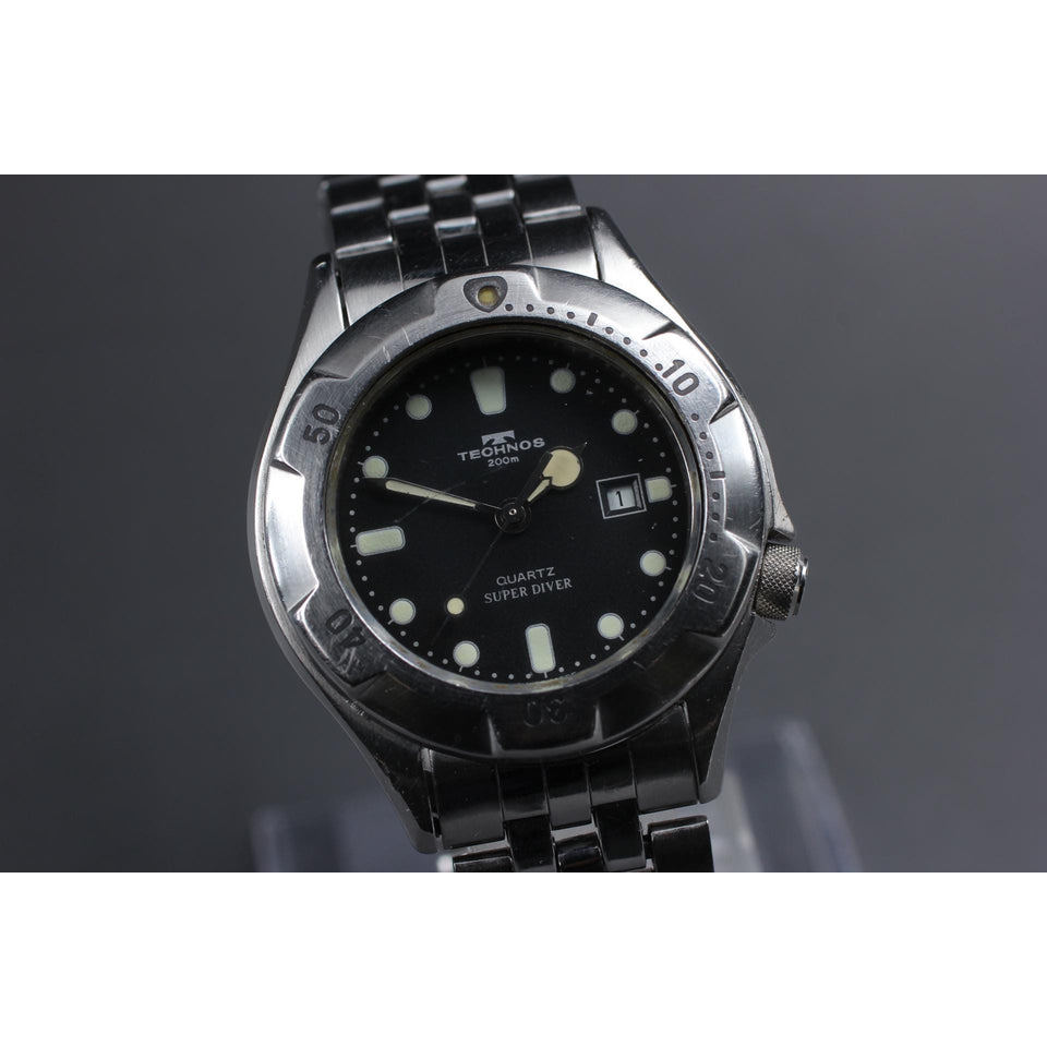 Vintage Exc+5* Technos 121130.32 Diver Date Black 32mm Quartz Men's Watch JAPAN