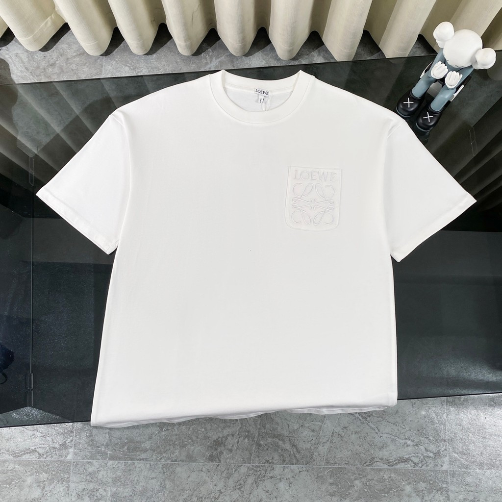 Loew & e2026 Star คลาสสิกรอบคอแขนสั้นเสื้อยืดผู้ชายผู้หญิงสไตล์พิมพ์ตัวอักษรคมชัดสีสไตล์ใหม่ฤดูใบไม้