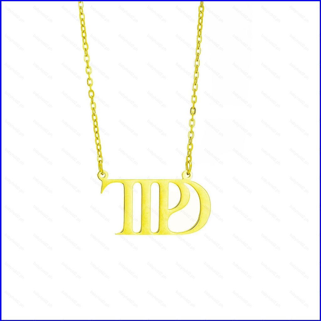 ต่างหูและสร้อยคอจากอัลบั้ม BY2 Taylor Swift พร้อมบันทึกฟิล์ม