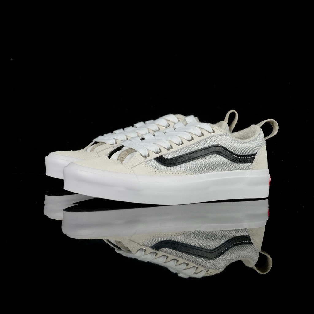 Vans Skate Old Skool 36m รองเท้าลําลองส้นเตี้ยสีขาวสีดํา