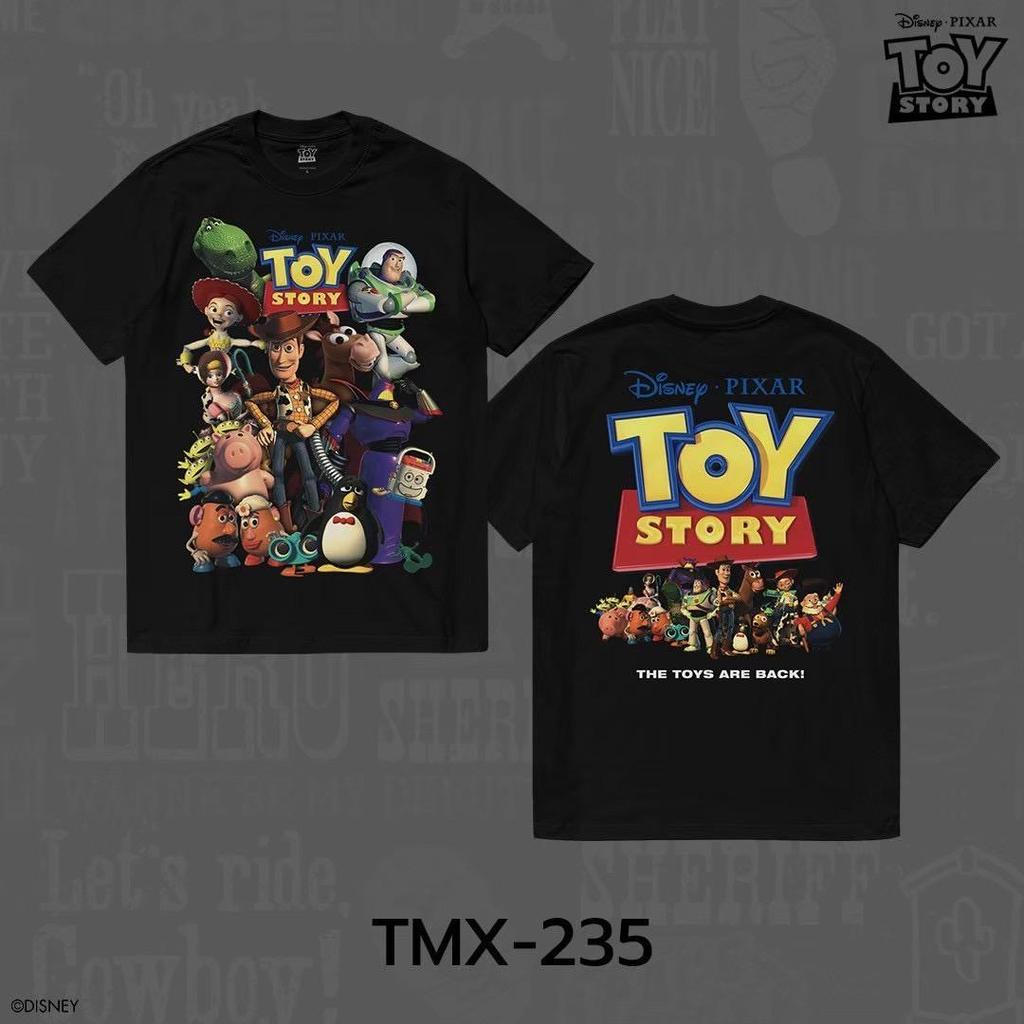 SO.BEST เสื้อยืดดิสนีย์ Toy Story All Character ผ้าสีดำ ลิขสิทธิ์แท้ Disney สกรีนหน้า-หลัง  เสื้อ ผ้า