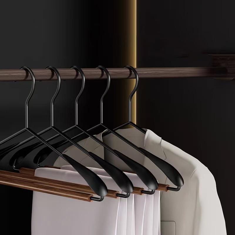 Blossom Bazaar Thiened กว้างไหล่ Beech Iron ชุดแขวนไม่มีรอยต่อลื่นสีโลหะแขวน Home Hotel แห้งและเปียก