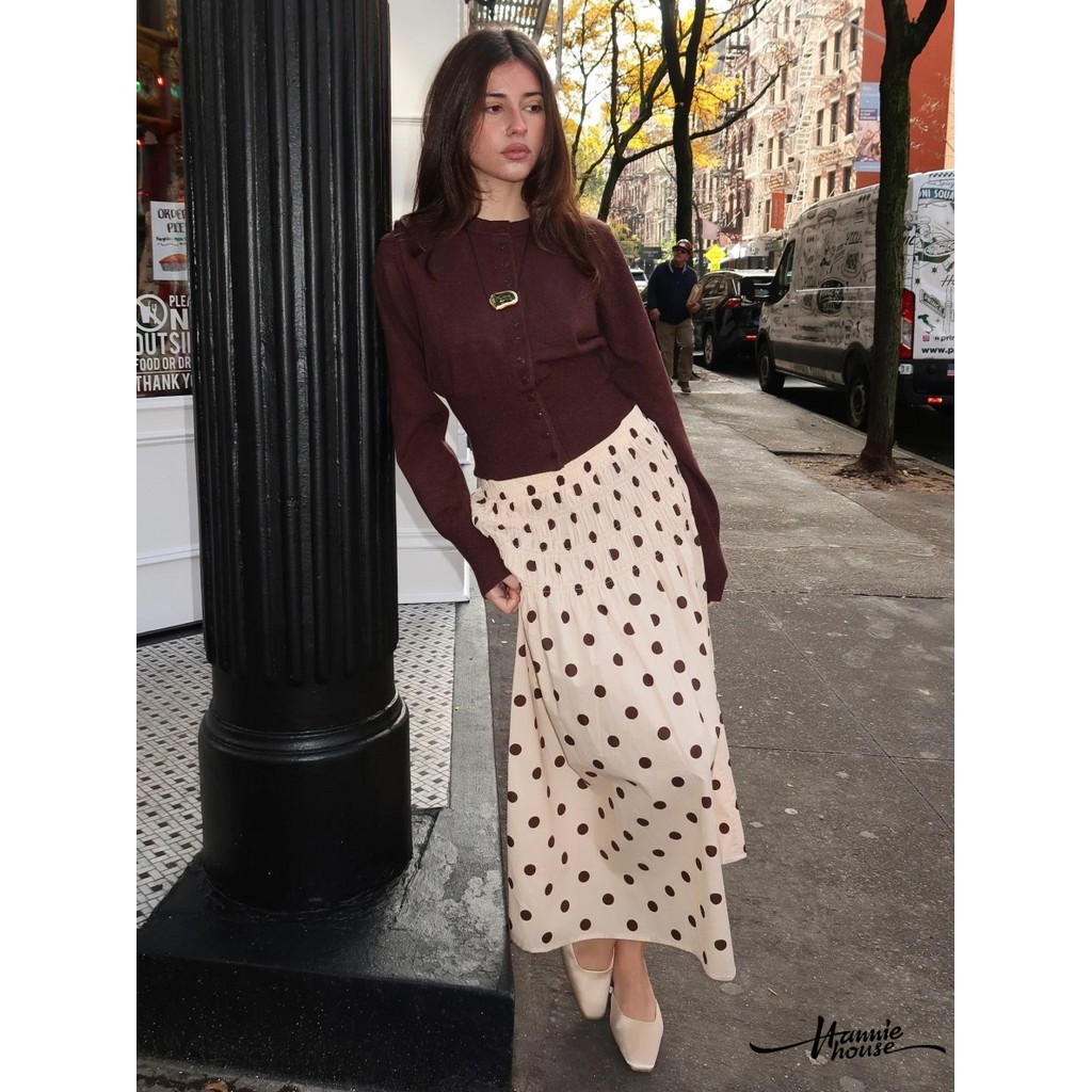กระโปรงแม็กซี่เอลลอยลายจุดอบอุ่นจาก HANIE House