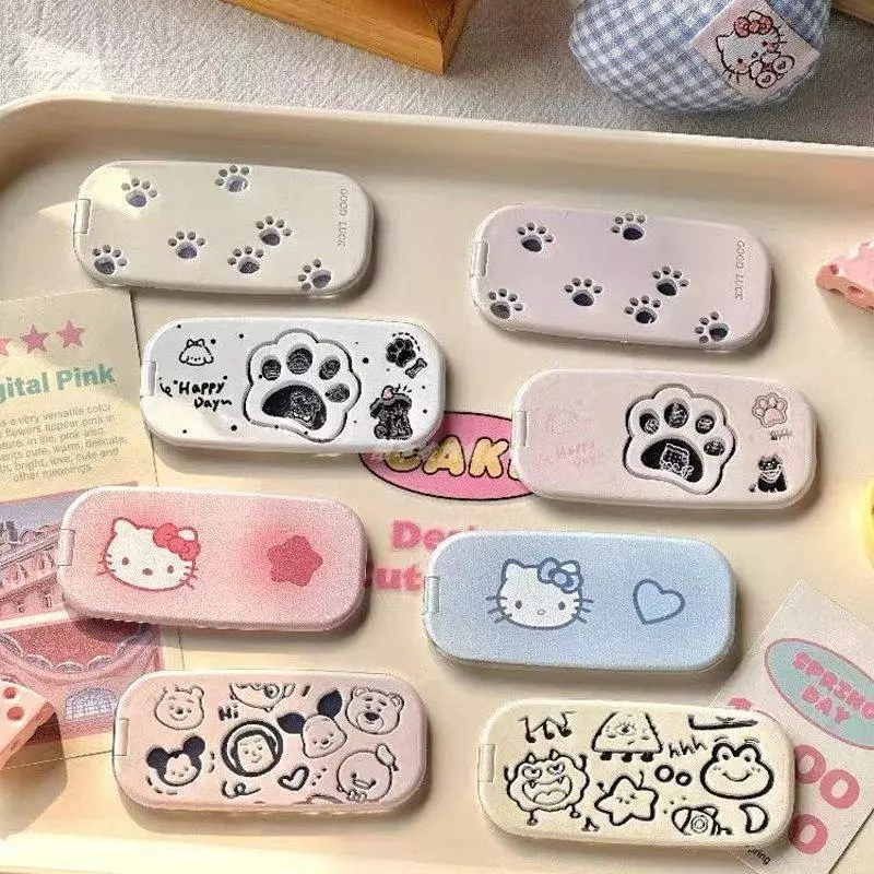 COD-ในไทย💥Stand การ์ตูนแมวเรียบง่ายรอยขีดข่วนลูกแมวคู่รักเคสโทรศัพท์สากลยึดยี่ห้อโทรศัพท์พับเครื่องสำอางกระจกยืนโทรศัพท์
