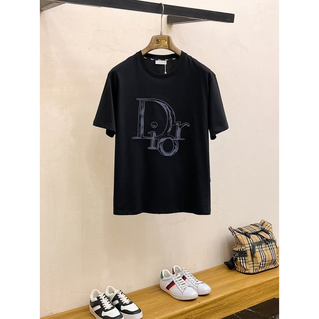 DIO * R2026 Star คลาสสิกรอบคอแขนสั้นเสื้อยืดผู้ชายผู้หญิง Original Design Top Counter สไตล์กีฬาตัวอั