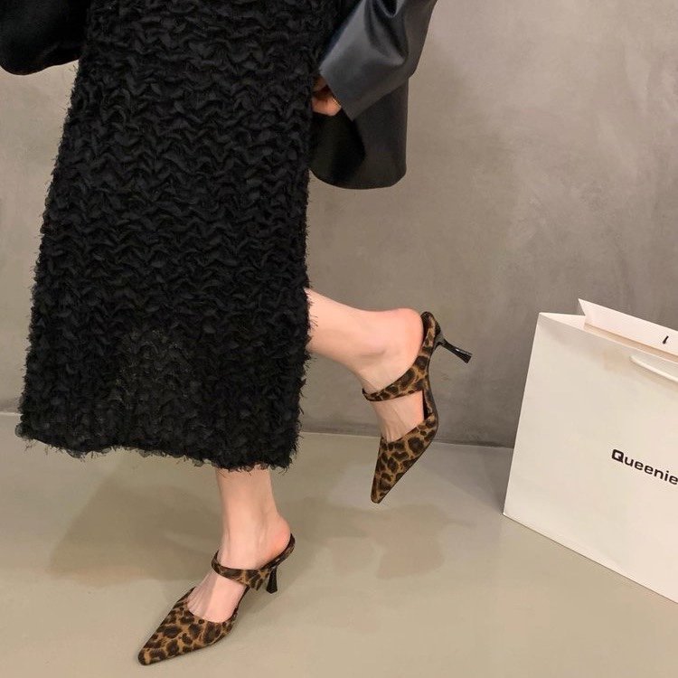รองเท้าส้นสูงชี้นิ้ว สตรี หนังนิ่มลายเสือดาว สง่าgraceful ไซส์35-40