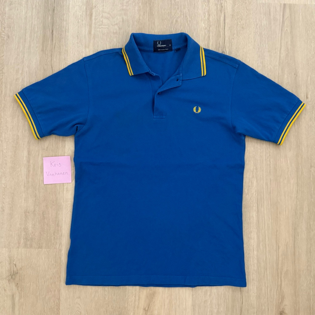 เสื้อโปโลFred Perry สีฟ้าและเหลือง สีน้ำเงินและเหลือง ขนาดM