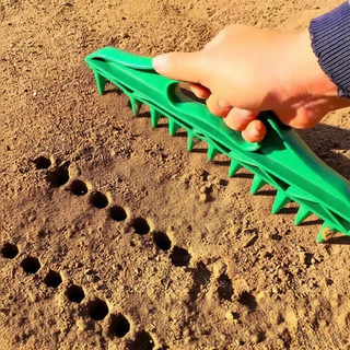 การหว่านเมล็ด Dibbler Spacing เครื่องมือ Garden Hole Punch ดิน Loosening Seeder