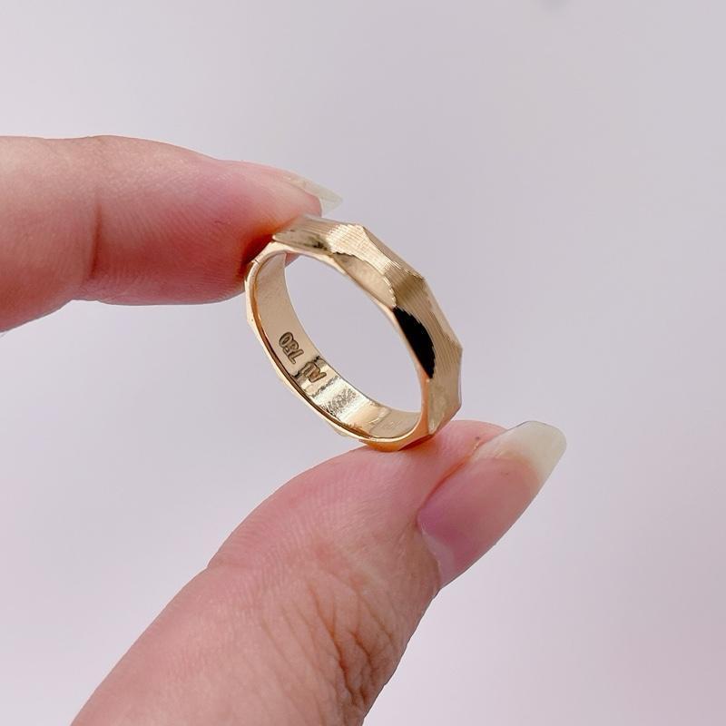 N230 - SIMPLE BEAUTIFUL GOLD RING