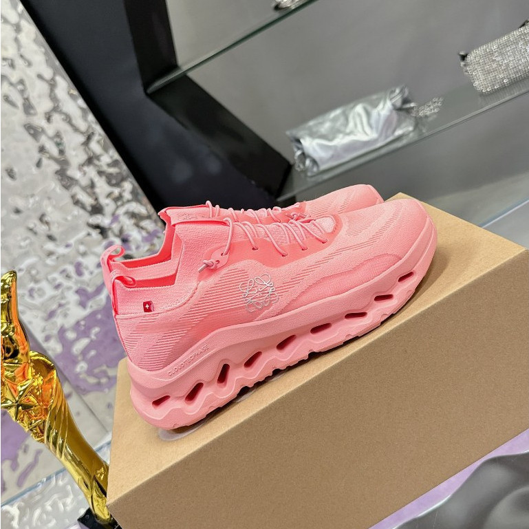 LOEWE x On Cloudtrack รองเท้าวิ่งลําลองสําหรับผู้หญิงระบายอากาศได้ดี