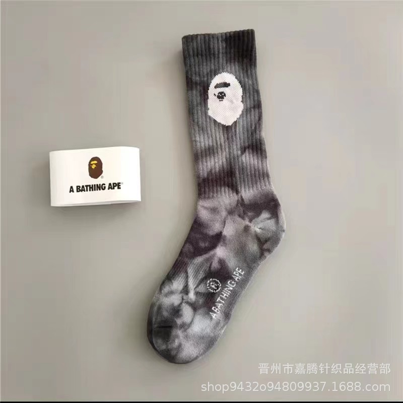 ถุงเท้า Ape Head Bape Tie-Dye สำหรับผู้ชายและผู้หญิง ทำจากผ้าขนหนูผ้าฝ้าย แฟชันเน้นความสะดวกสบาย