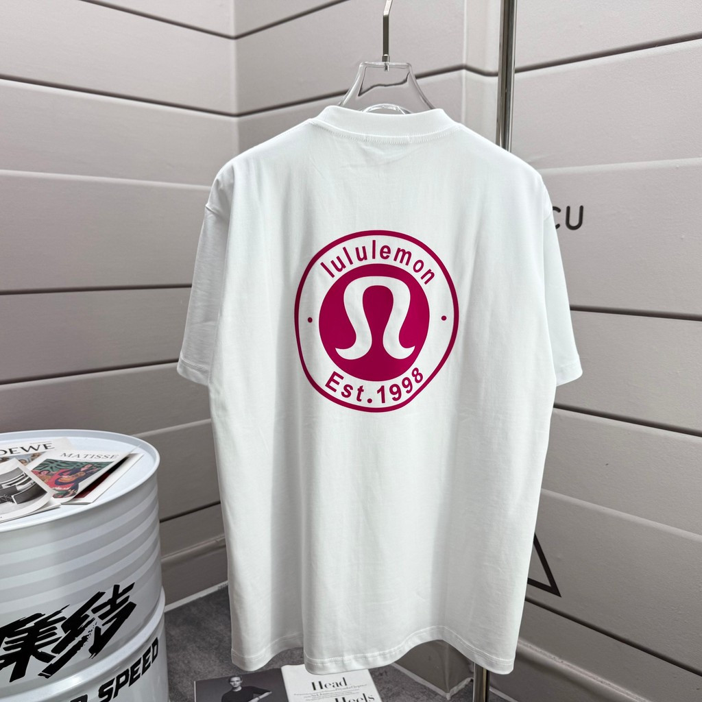 Lululemon/lululemon/6XL คลาสสิกรอบคอแขนสั้นเสื้อยืดผู้ชายผู้หญิงสไตล์ขนาดใหญ่ Bottoming เสื้อ Bottom