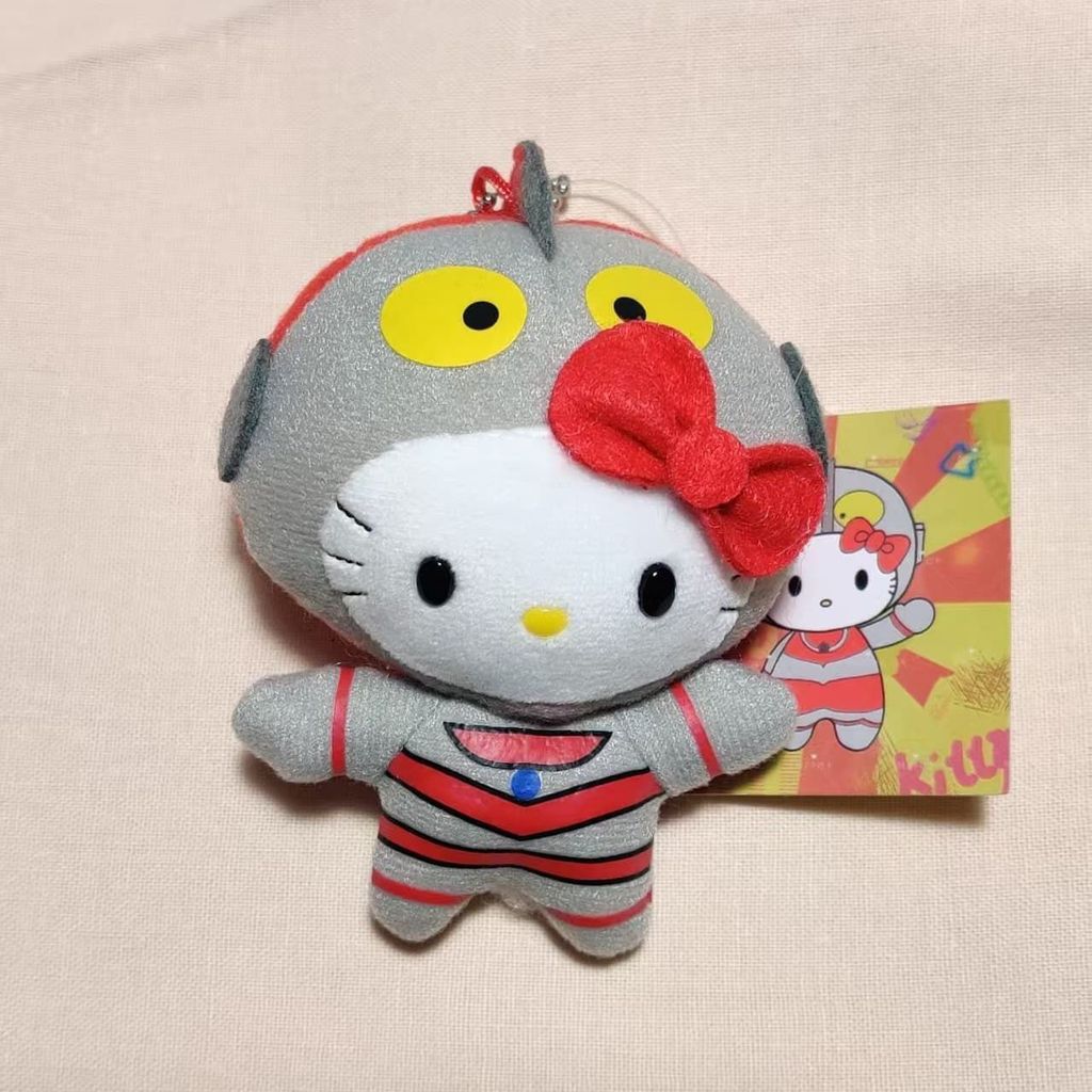 จี้อุลตร้าแมนคิตตี้ยุคกลาง Diga Ultraman จี้ตุ๊กตา HelloKitty Masked Superman Monster