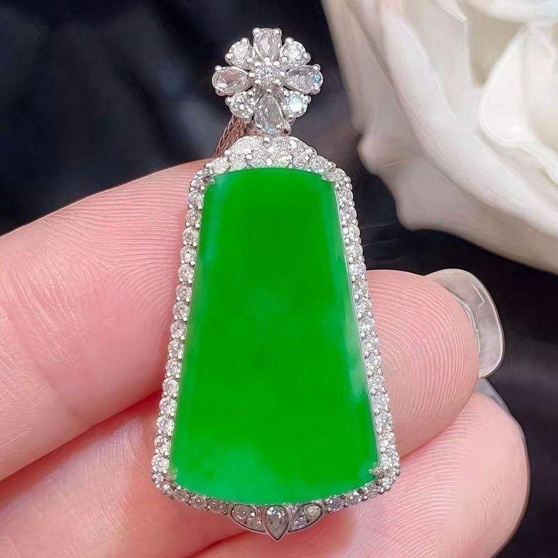 Iพม่า Jadeite Ice Seed Full Green Wuwu ยี่ห้อจี้ 925 ฝังเงิน Wuwu ยี่ห้อสร้อยคอหยกสไตล์ยาว 2.3 @ ¥%.