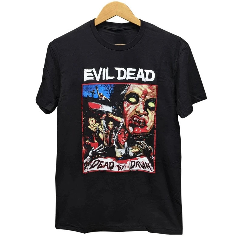 ชุดเสื้อผ้า EVIL DEAD Dead By Dawn เสื้อยืดแขนสั้นลายกราฟิกสำหรับผู้ชายและผู้หญิง เสื้อยืดผู้ชายทุกฤ