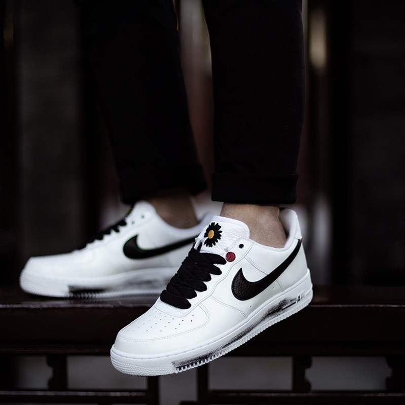 ขัดขวาง! Nik Ek/E G-Dragon Peaceminusone x Air Force 1 Low Para-Noise 2.0 สีดําและสีขาว Scrapill Man