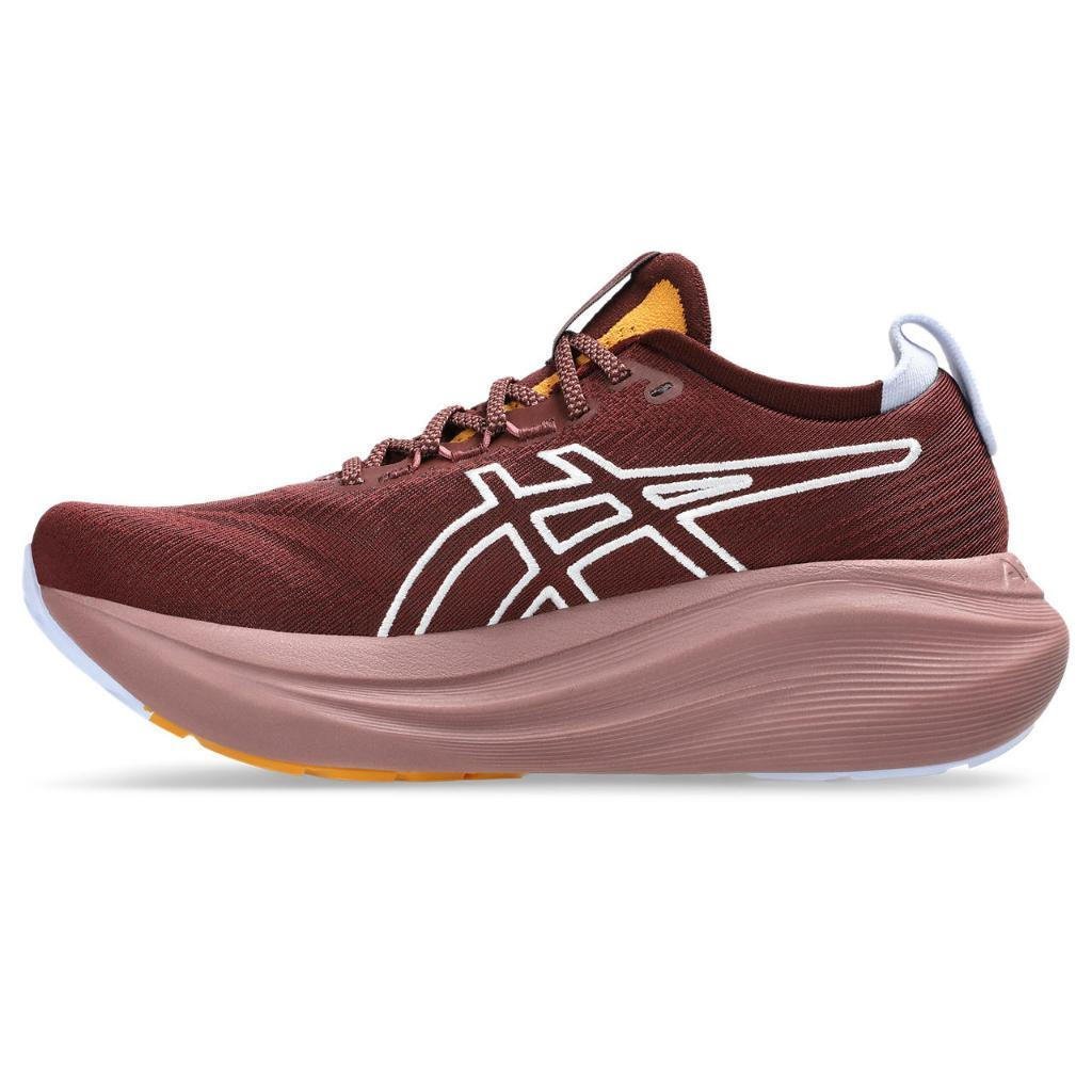ASICS รองเท้าวิ่งผู้หญิง GEL-NIMBUS 27 TR ในอาบน้ําธรรมชาติ/Dark Red Planet NP0I