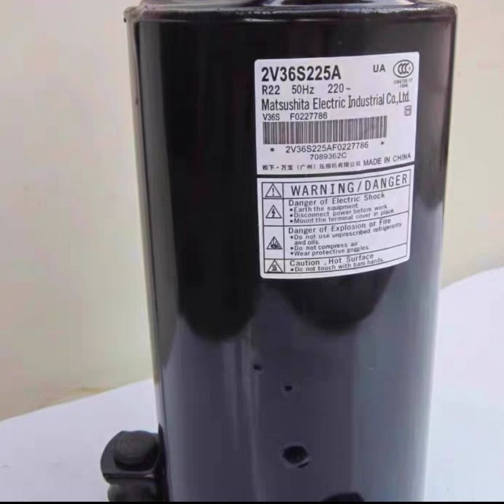 คอมเพรสเซอร์แอร์พานาโซนิคของแท้ 2แรง/3แรง รุ่น 2V32S225AUA ใช้ได้กับตู้เย็น รุ่น 2V34/36/47 คุณภาพดี