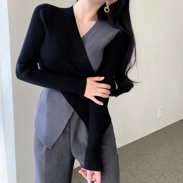 ไม่สม่ําเสมอแฟชั่น2022เสื้อถักรู้สึกสีฤดูใบไม้ร่วงฤดูหนาวต้นฤดูใบไม้ร่วง vcod คอยาวแขนยาวผู้หญิง Nic