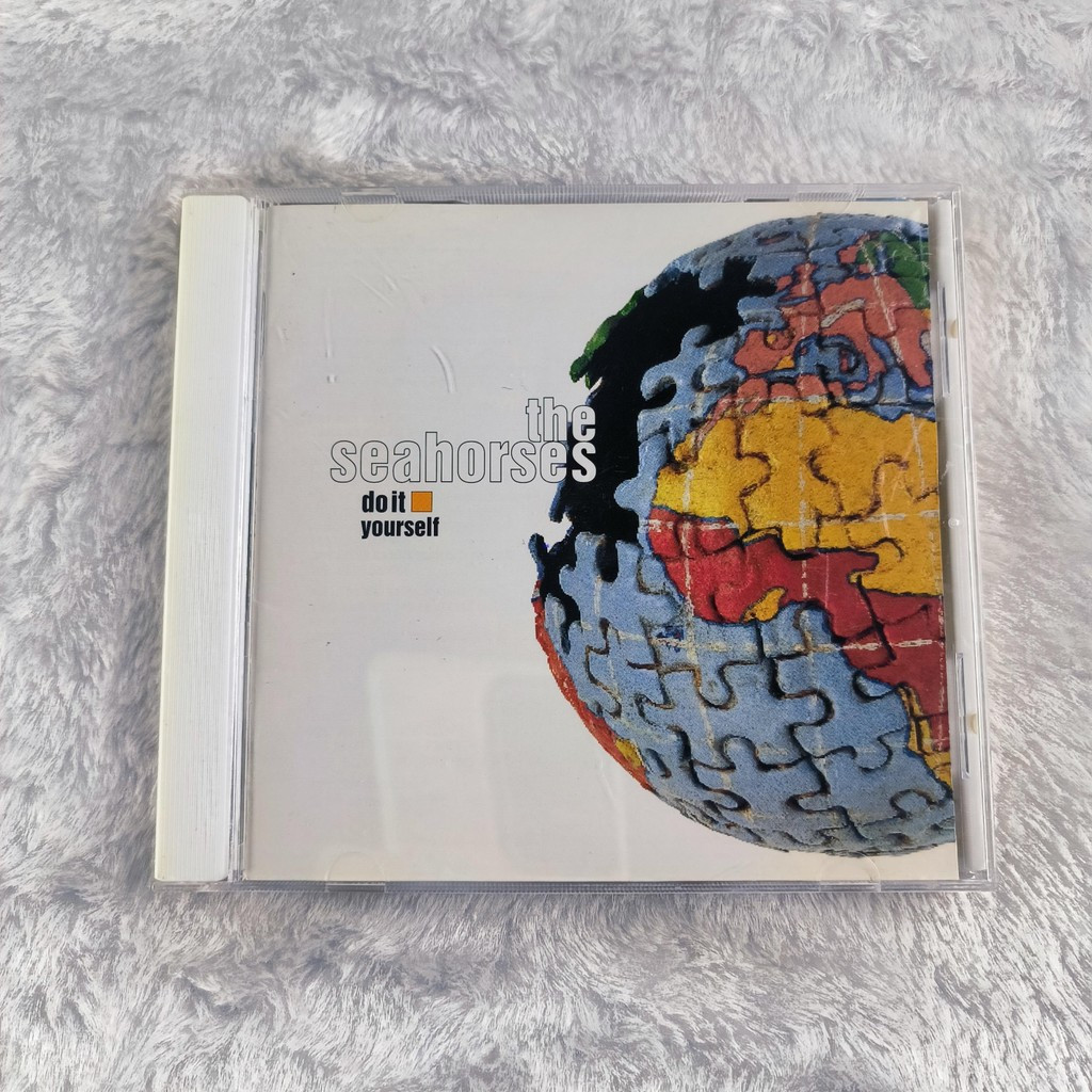 X228 The Seahorses Do It Yourself CD C0103