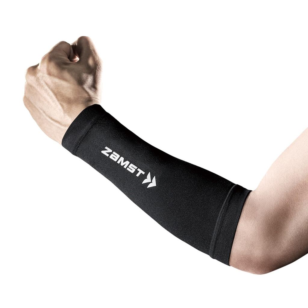 [Model worn by volleyball player Yoshifumi Nishida] ZAMST Compression Arm Sleeves - Short Arm Covers for Forearms - Sports Compression - Includes Both Arms - Black - Size L - 385893