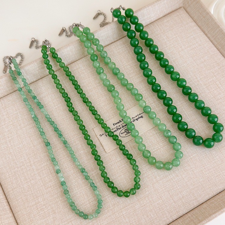 สินค้าใหม่พร้อมสต็อก {พ่อมดแห่งออซ} ใหม่สไตล์จีนหยกขาวสร้อยคอลูกปัดสีเขียวความรู้สึกเย็นหินธรรมชาติกระดูกไหปลาร้าโซ่อุปกรณ์เสริมหญิ20260302
