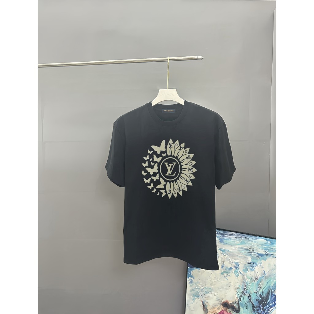 LOU & IS VU * ITTON/L & V2026 Star 2026 เสื้อยืดแขนสั้นคอกลมสไตล์คู่ผู้ชายใหม่ Casual Street สไตล์สี