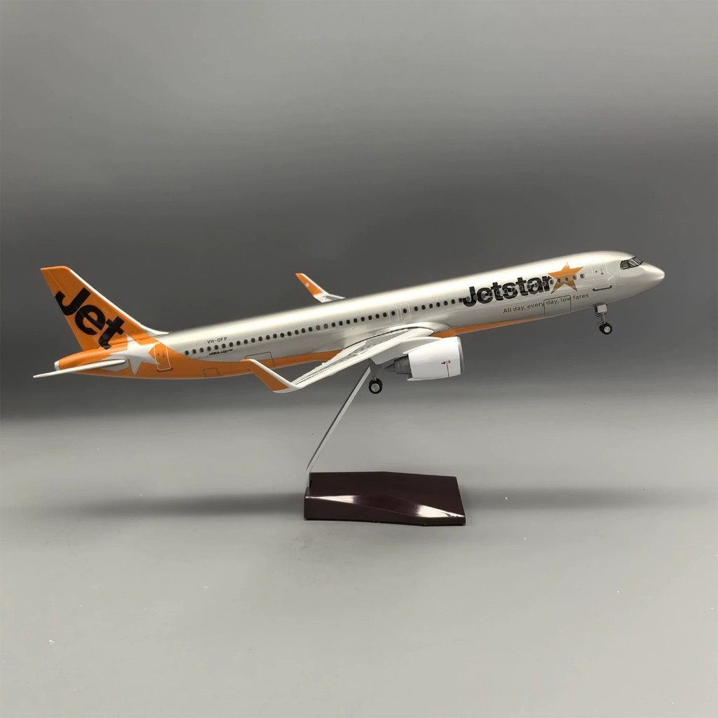 1: 100 เครื่องบินรุ่น 44 ซม. Jetstar Airlines A321neo จําลอง Civil Airlines เครื่องบินโดยสาร Jetstar