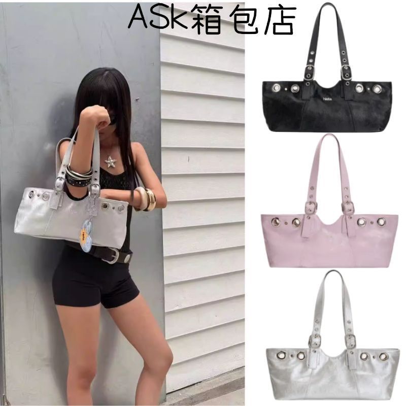 เกาหลี Niche Design hieta กระเป๋าผู้หญิงไหล่เดียวแบบพกพาใต้วงแขนกระเป๋า Commuter ความจุขนาดใหญ่รถจัก