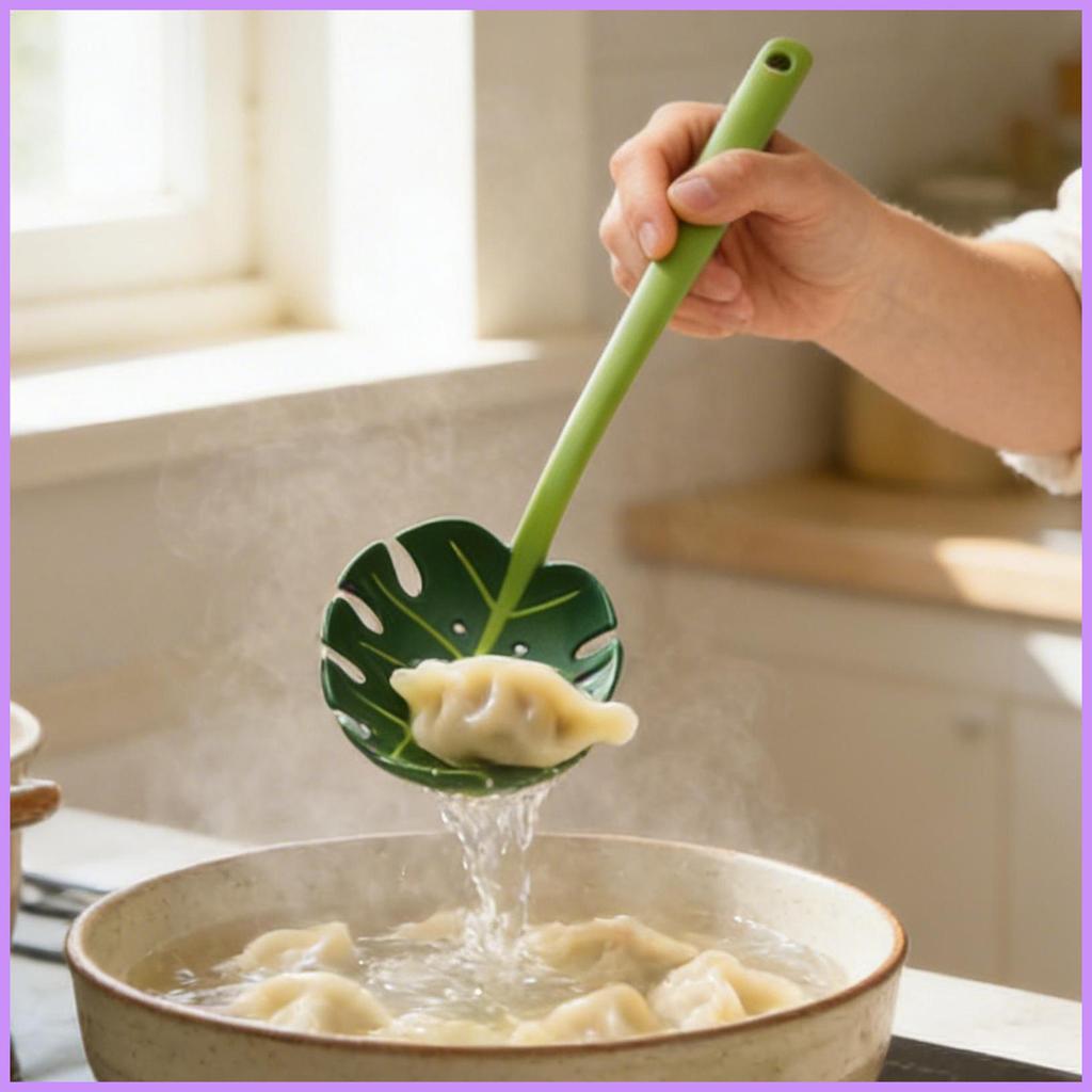 ช้อน Slotted Monstera Leaf Shaped เสิร์ฟ Ladle 11.81 นิ้วช้อนกรองสําหรับ Home Kitchen Buffet ร้านอาห