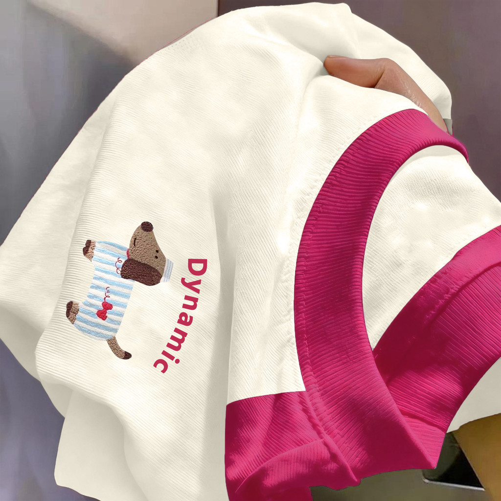 TeeTwoOneเสื้อสีดําoversizeสตรีทแฟชั่น ผ้าCotton100% เรียบง่ายและมีสไตล์ พิมพ์ลาย 'DYNAMIC'เสื้อยืดผู้หญิง【COD】