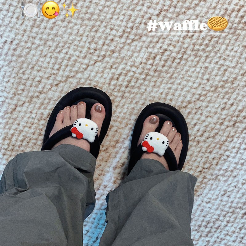 สะดวกสบายและทนทาน ขนาดพลังงานแสงอาทิตย์ schooll รองเท้า รองเท้าแตะ Hello Kitty สำหรับผู้หญิง แบบใหม่