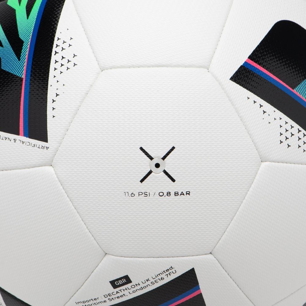 Decathlon Size 5 Football Club Hybrid ลูกฟุตบอลไฮบริดสำหรับใช้เล่นในสโมสรเบอร์ 5 รุ่น Fifa Basic - White/Black - รูปที่ 4