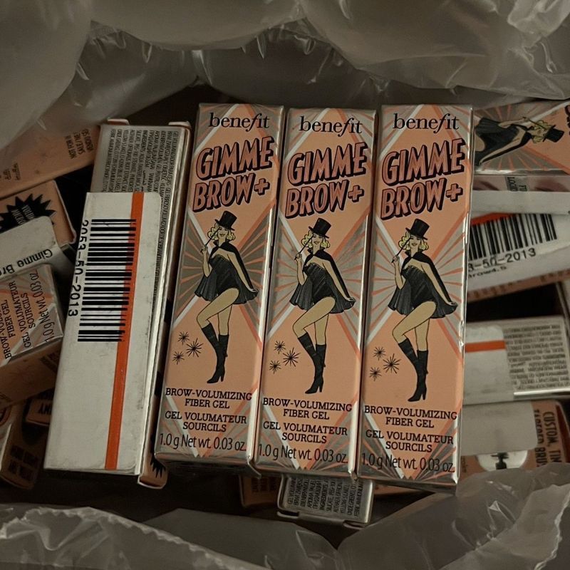 Benefit Benefit Benefit Benefit ครีมเขียนคิ้วย้อมขั้นตอนเดียว 3#NeutralLightBrown1g~~ เสื้อกันฝนคิ้ว