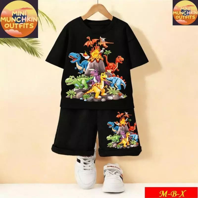 [COD]New!!!*2026-ชุดเด็กชายสนุกๆ ลายไดโนเสาร์หลายสายพันธุ์รอบภูเขาไฟ | เสื้อ+กางเกงขาสั้น ใส่สบาย คุณภาพดี | Dinosaur Vo