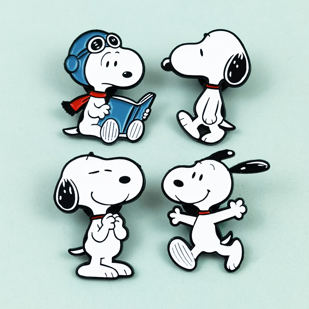 4 ชิ้น/เซ็ตน่ารัก Snoopy Puppy เข็มกลัดสัตว์ป้ายโลหะกระเป๋าเด็กตกแต่ง Pin